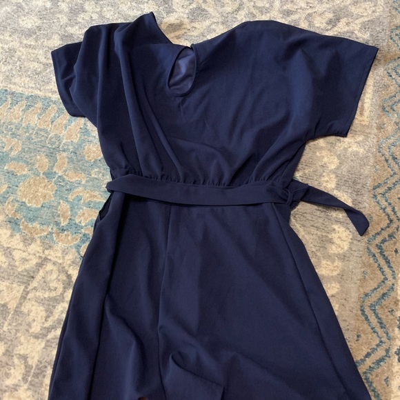 Really cute romper - Picture 2 of 3